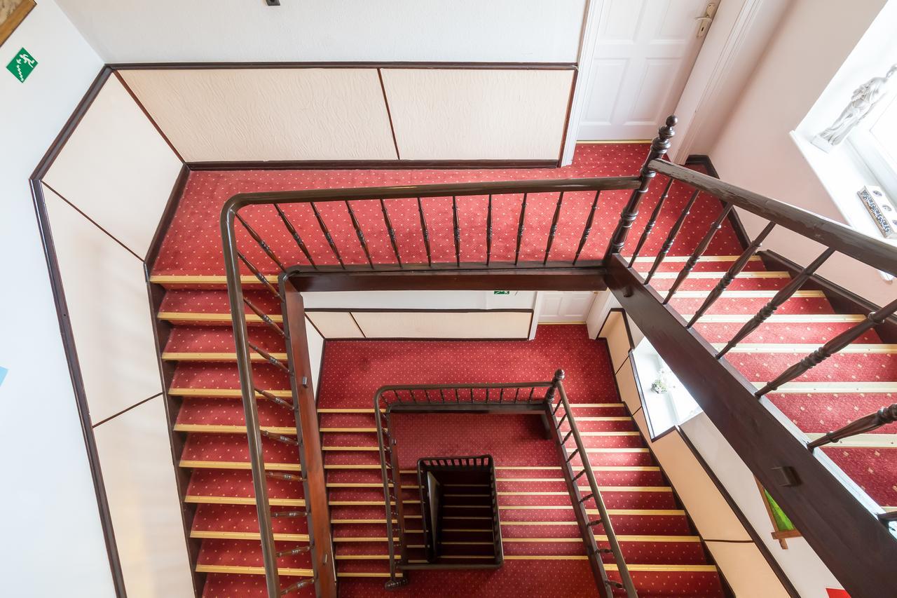 Hotel Mettlacher Hof Kültér fotó